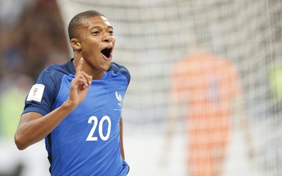 中欧电竞快讯-中场魔术师再显神通