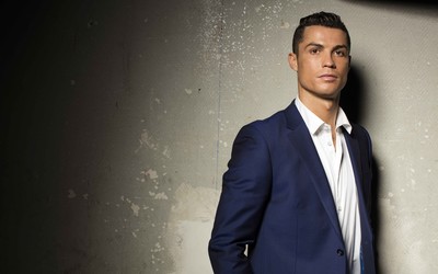 中欧电竞精华-克拉马里奇巧妙扣过后卫推射远角