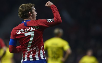 中欧电竞快讯-奥利塞这球脚后跟磕球助攻